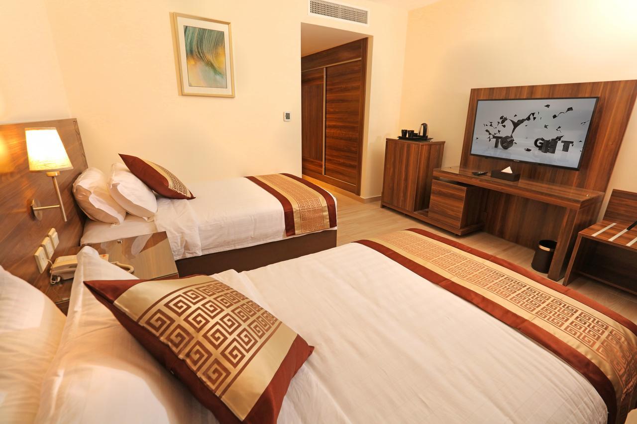 Lacosta Hotel 4*